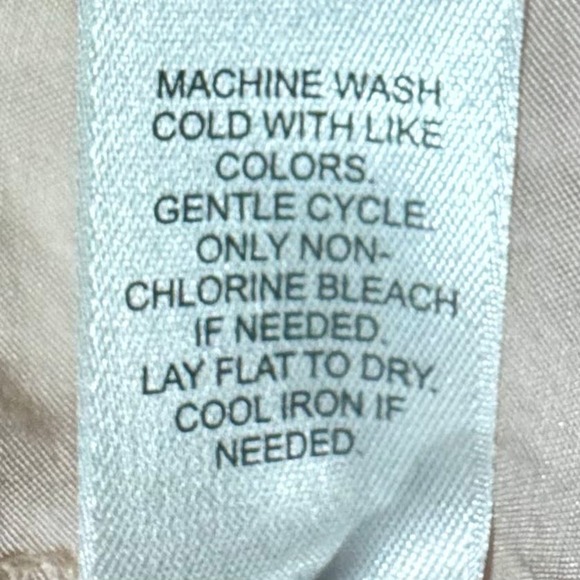 J. Jill Mixed-Media Relaxed V-Neck
Blouse in Blush, size Medium - Picture 10 of 13